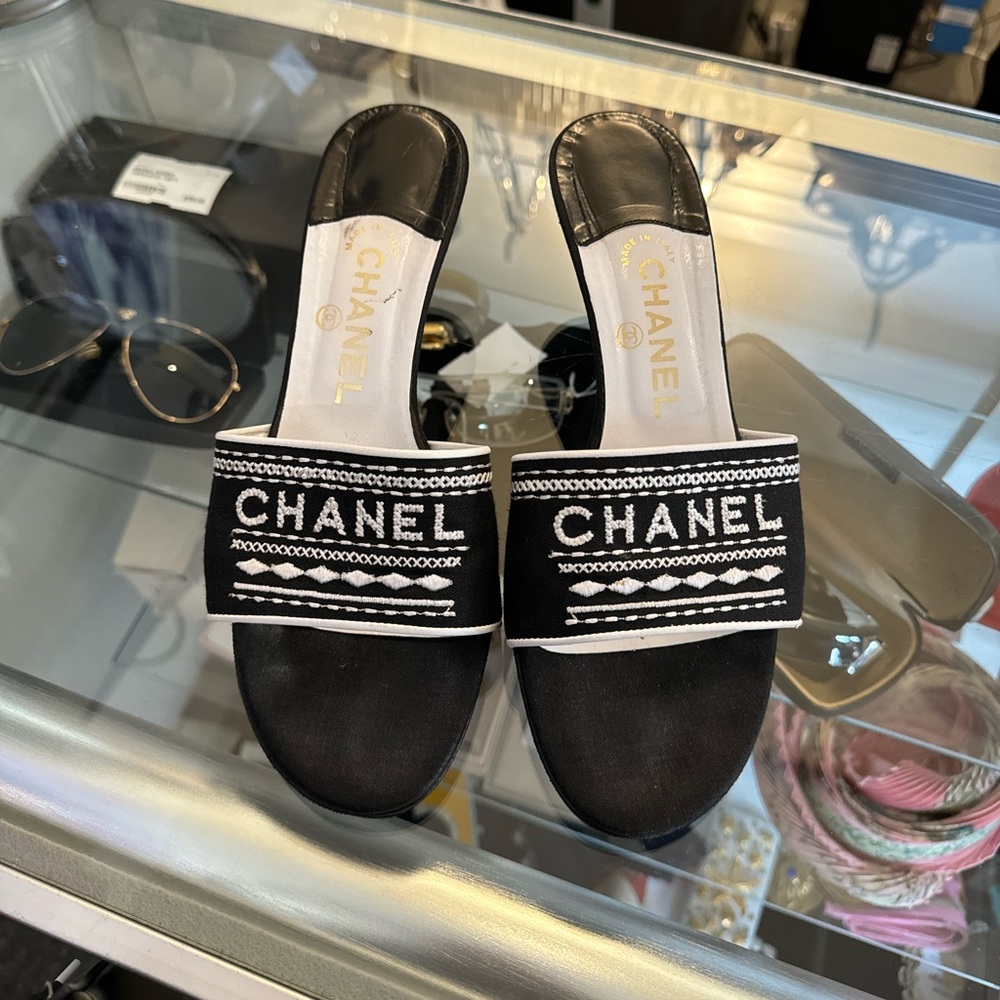 Vintage Chanel Cloth Sandals Size 39